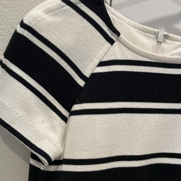 Cotton black/off-white A-line dress new never worn front pockets w/nice buttons - Picture 3 of 12